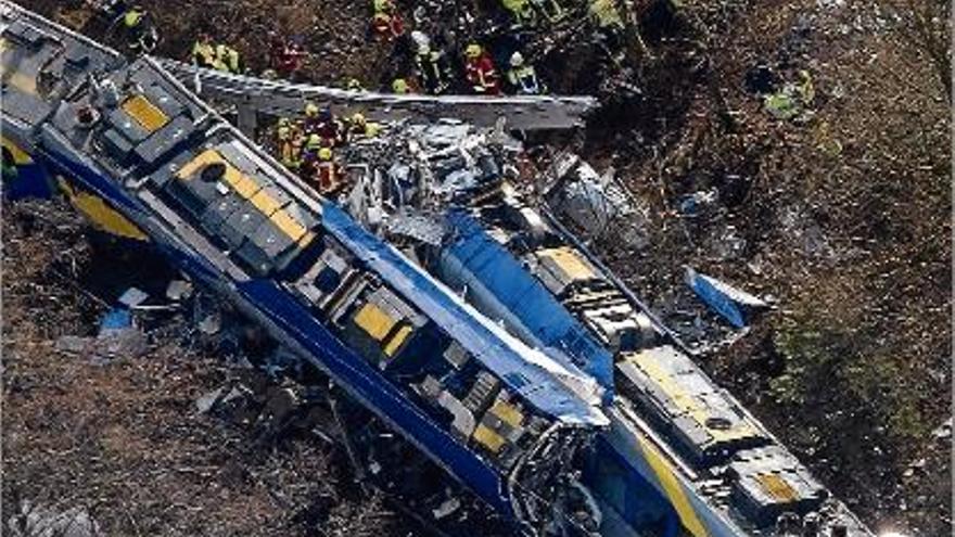 Una desena de morts en un xoc de trens a Alemanya