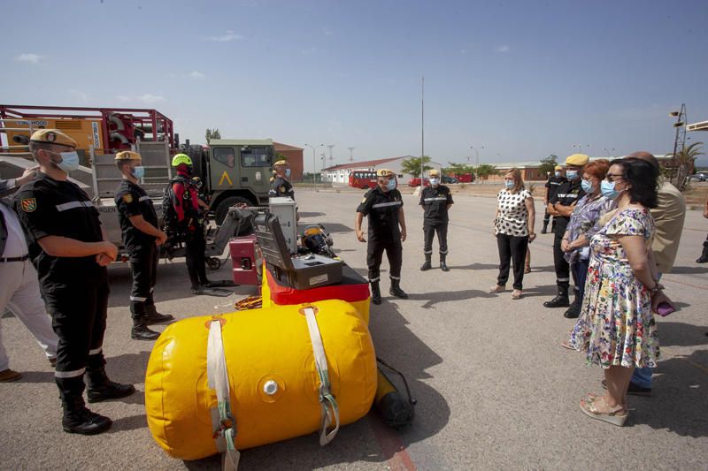 Gloria Calero visita la Unidad Militar de Emergencias, UME en la base militar de Bétera