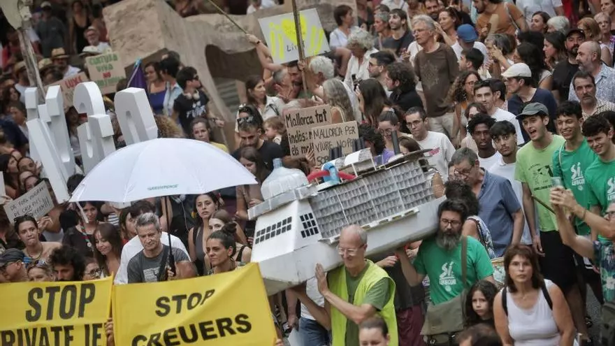 Una gran manifestación en paz, y luego llegó la Policía