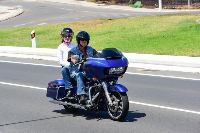 Los clubes de motero de Harley realizan un ...