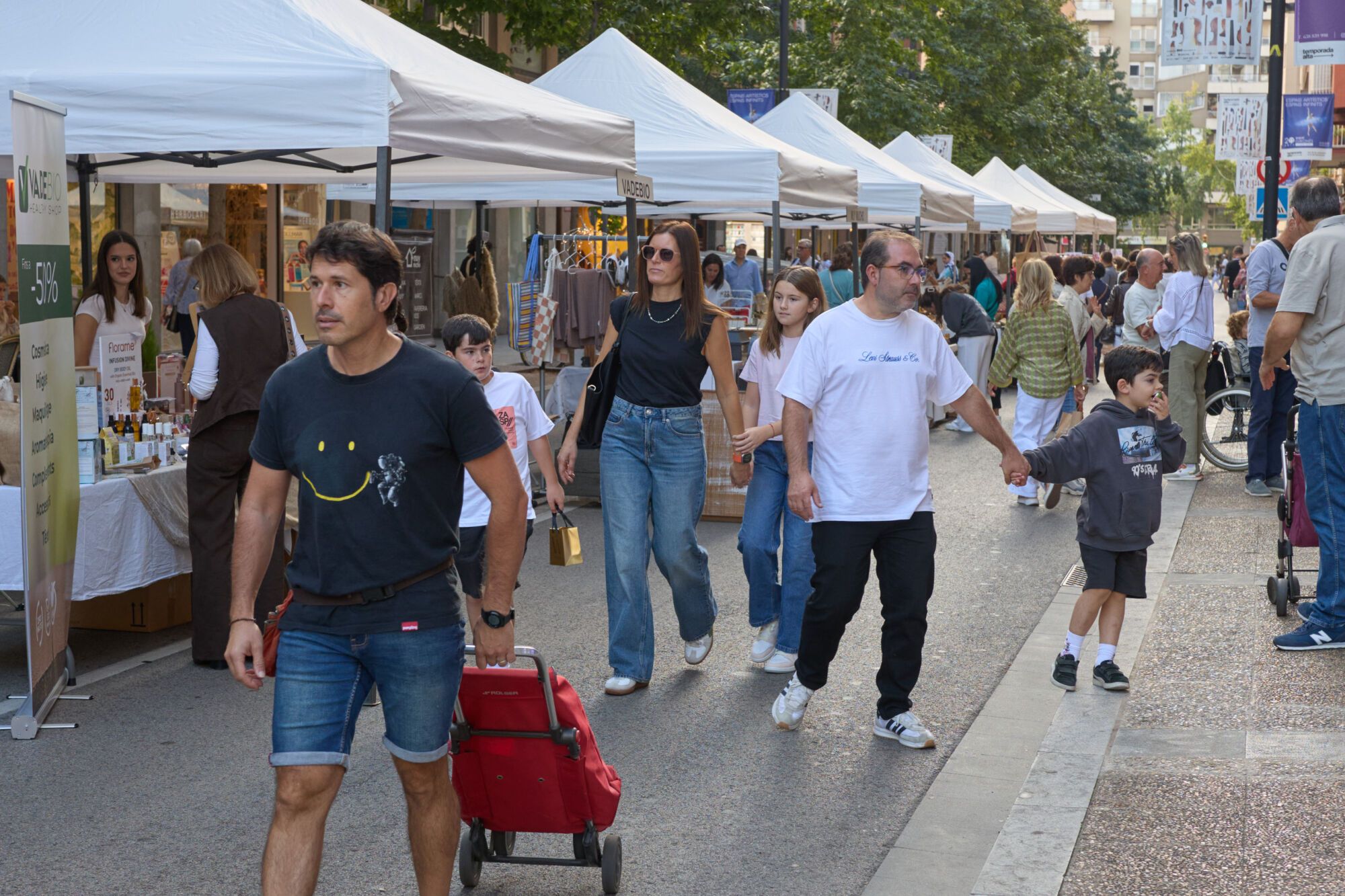 Botiga al carrer al c/ Migdia