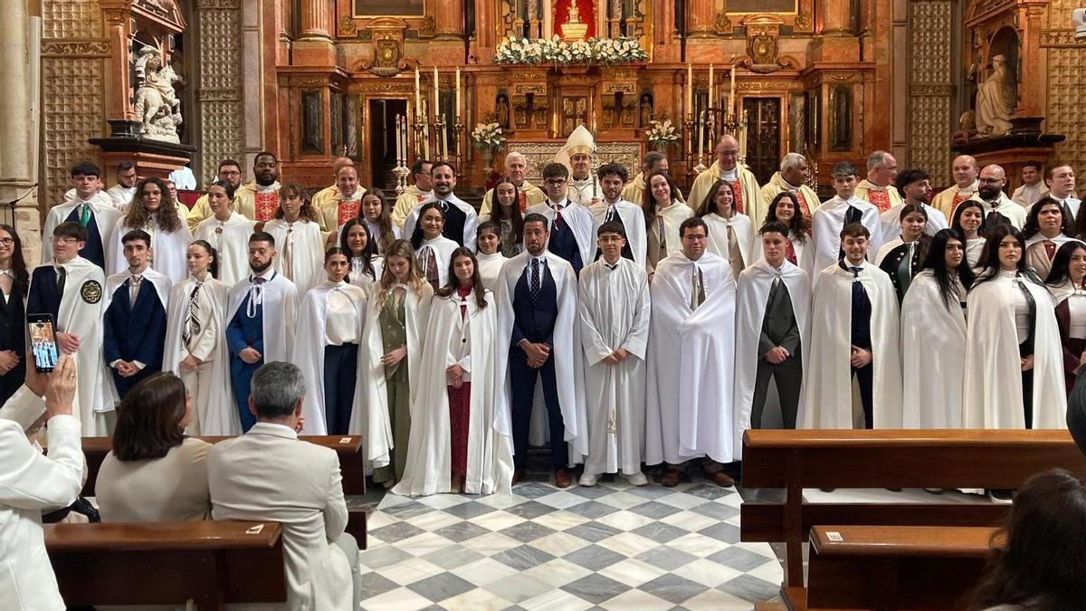 El Bautismo, Confirmación y Eucaristía para 51 catecúmenos, en imágenes