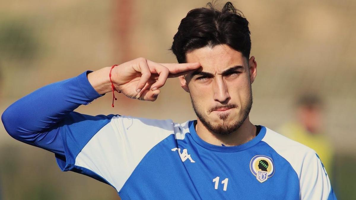 Ropero, durante un entrenamiento con el Hércules, en Fontcalent.