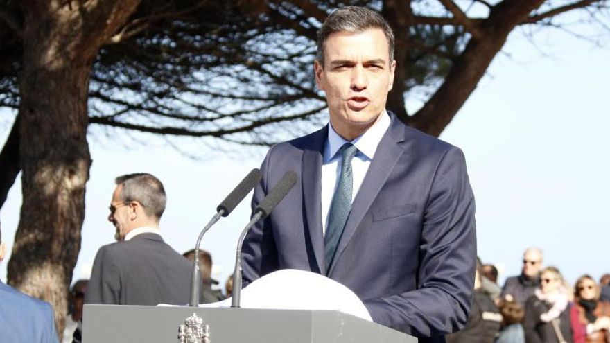 El president espanyol, Pedro Sánchez, fent el discurs a la platja d&#039;Argelers