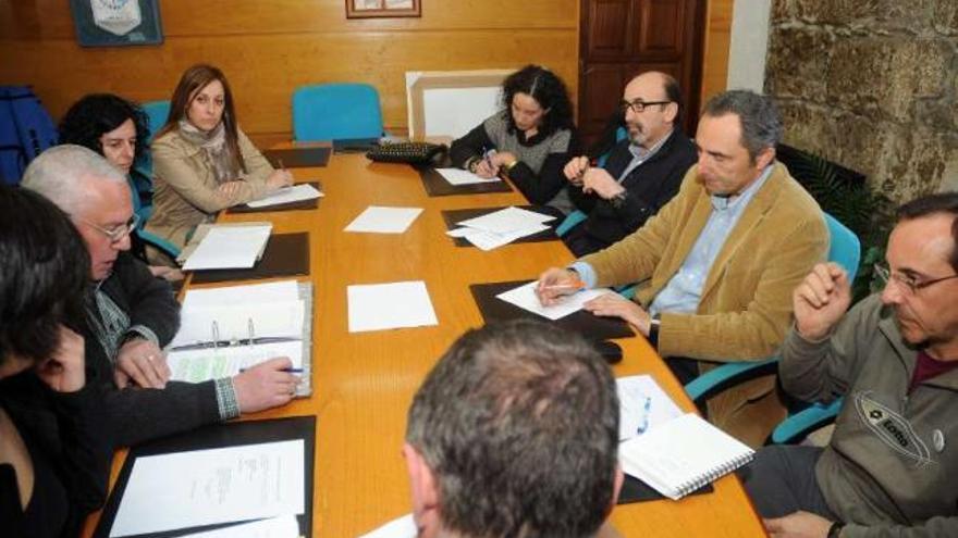 Un momento de la reunión del Consejo de Educación, ayer, en el consistorio.  // Bernabé/Javier Lalín