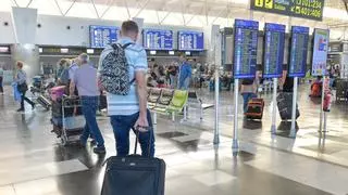 Los aeropuertos de Canarias registran en febrero 3,8 millones de pasajeros