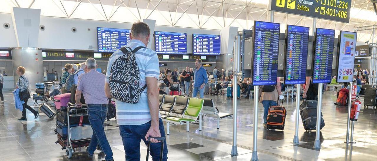 Terminal de salidas del aeropuerto de Gran Canaria.