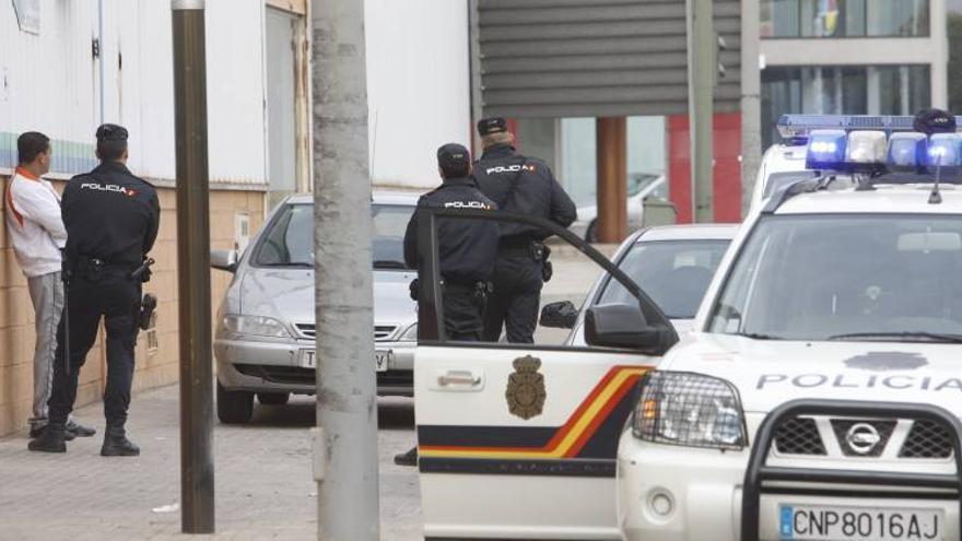 Amenaza a una empleada de un súper de Castellón con &quot;pincharla&quot; tras robar congelados