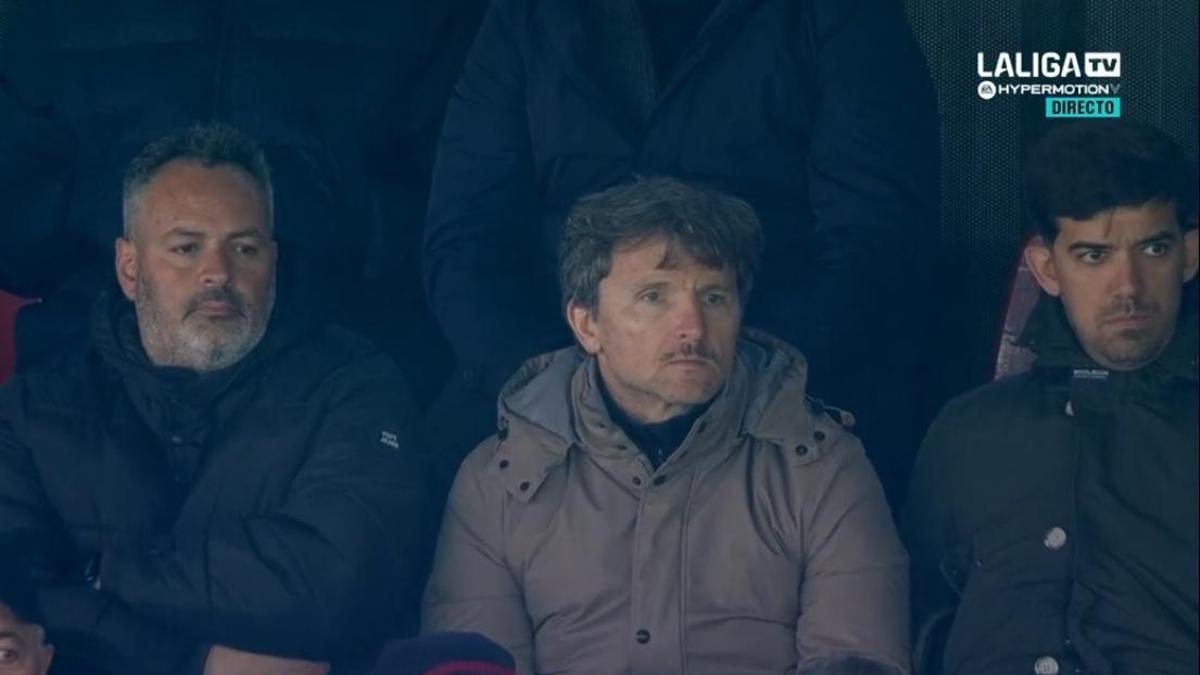 David Navarro, Lalo Arantegui y Fran Gracia, este martes en Anduva viendo el Mirandés-Albacete.