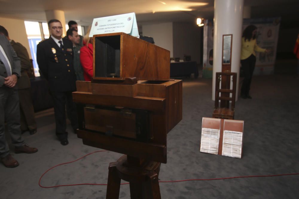 La exposición de Policía Científica se ha inaugurado en el ADDA.