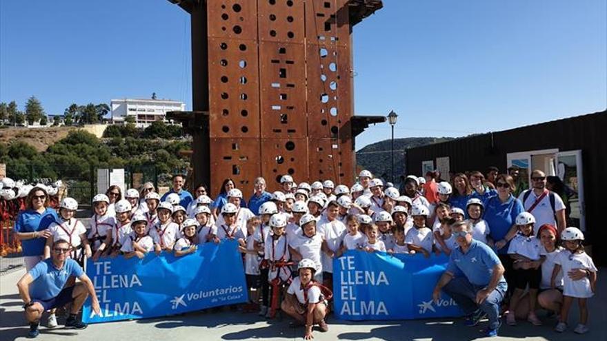 90 niños asisten a una jornada lúdica organizada por La Caixa