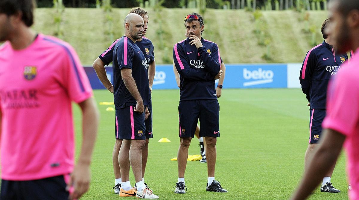 Arribada del Barça a Birmingham i primer entrenament a Saint George Park.