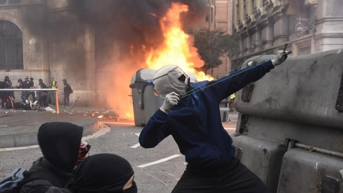 Disturbios en Via Laietana