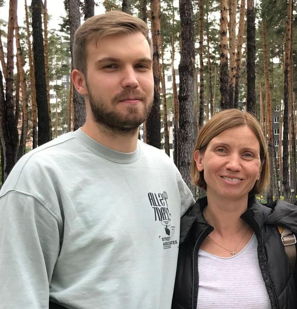 Leonid junto a su
madre Natalia.