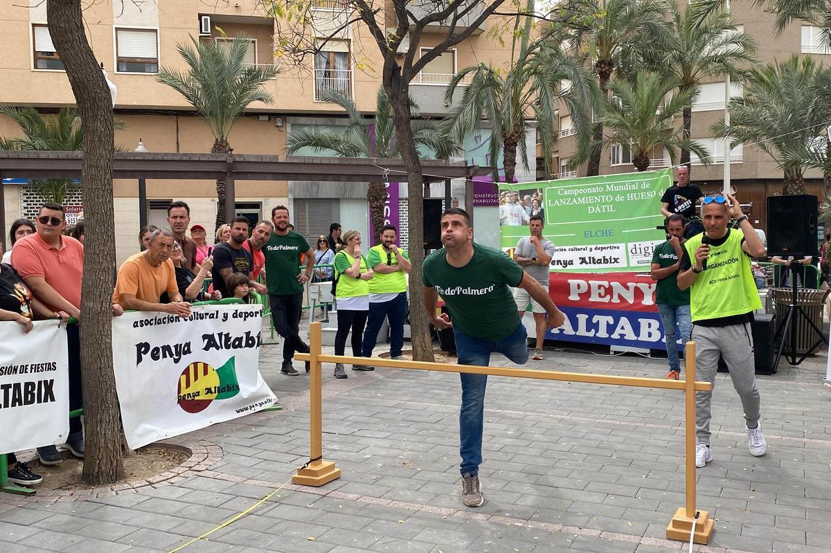 Campeonato mundial de lanzamiento de hueso de datil Campeonato mundial de lanzamiento de hueso de datil
