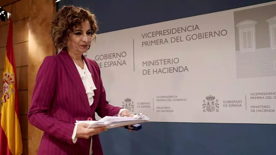 Directo | María Jesús Montero inaugura 'Los desayunos' de RTVE y la Agencia EFE