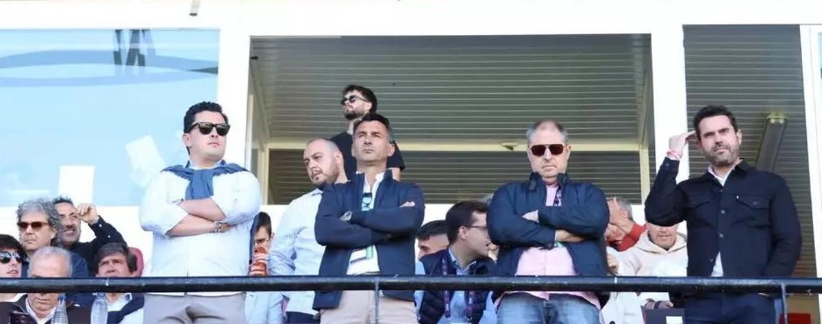 En el palco del Zamora-Cacereño.