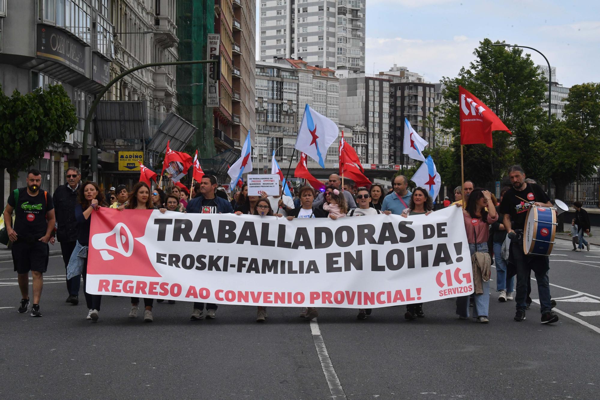 Manifestación de trabajadores de Eroski - Familia en el Obelisco