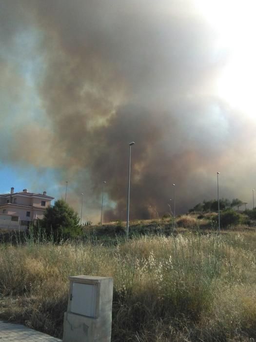 Un incendio amenaza la Calderona en Gátova