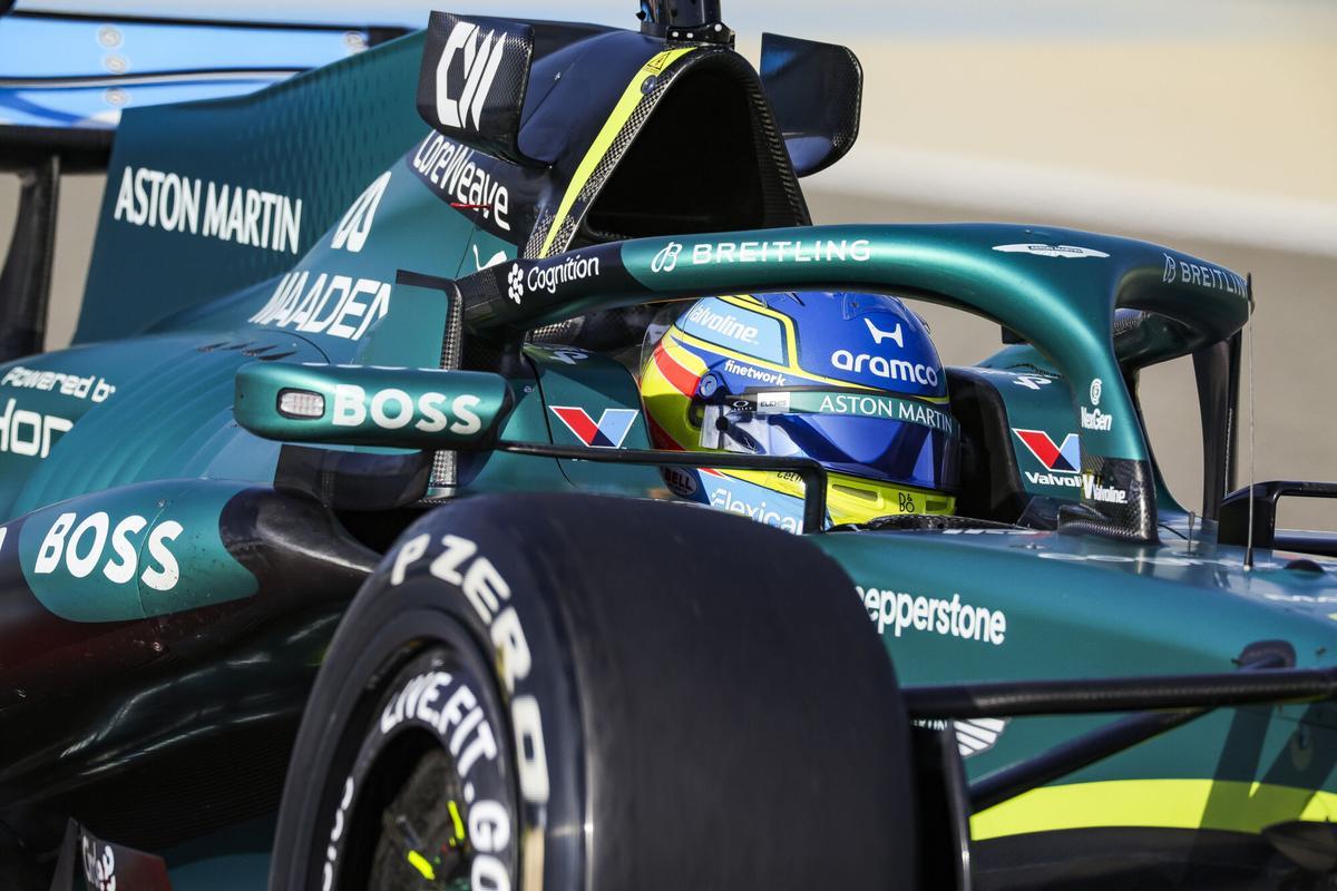 Aero active mode off, 14 ALONSO Fernando (spa), Aston Martin F1 Team AMR26, action during the Formula 1 Aramco pre-season testing 2026 of the 2026 FIA Formula One World Championship from February 18 to 20, 2026 on the Bahrain International Circuit, in Sakhir, Bahrain - Photo Florent Gooden / DPPI AFP7 19/02/2026 ONLY FOR USE IN SPAIN