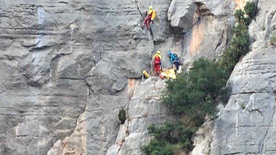 Rescate de altura en Montanejos a un escalador atrapado en una pared vertical a 50 metros del suelo