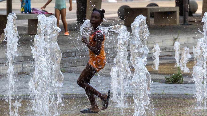 Una nueva ola de calor dejará máximas de 35 grados en la costa de Alicante