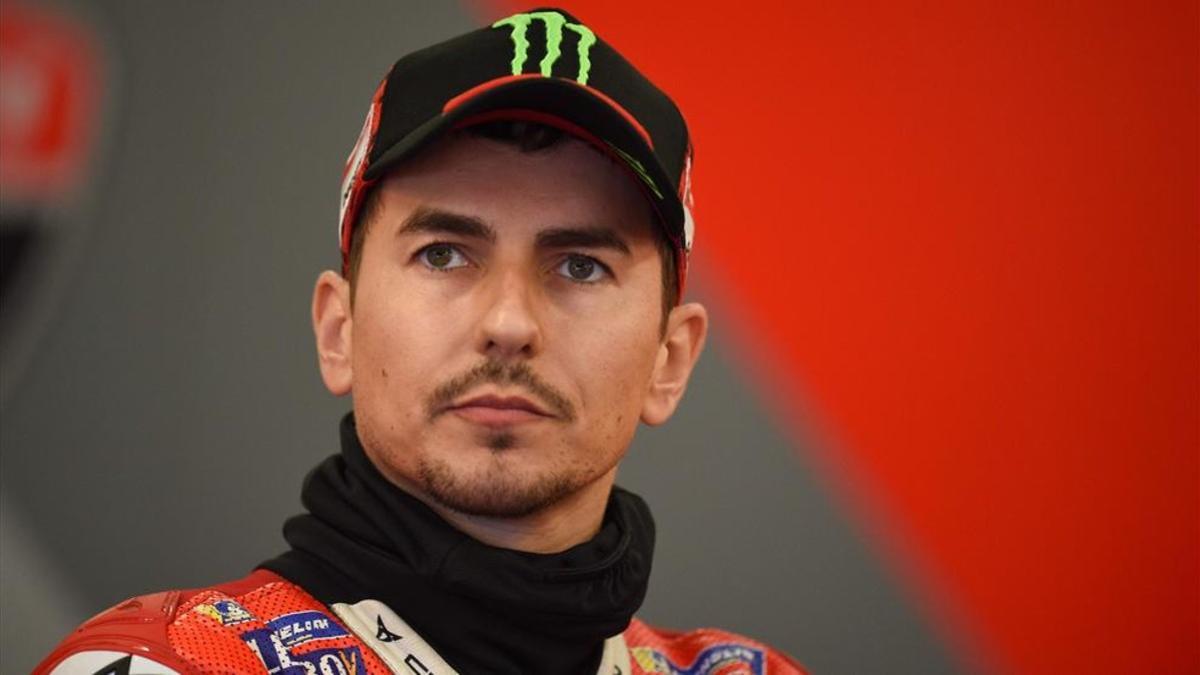 Lorenzo en su box