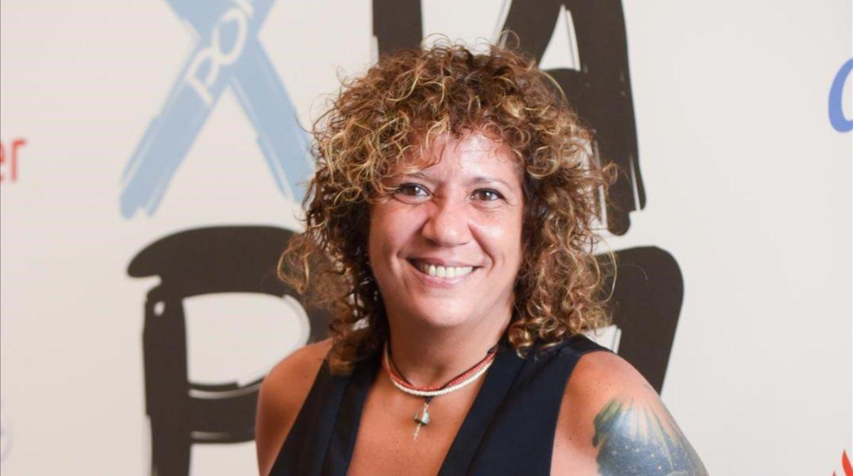 Rosana se rapa la cabeza por una buena causa