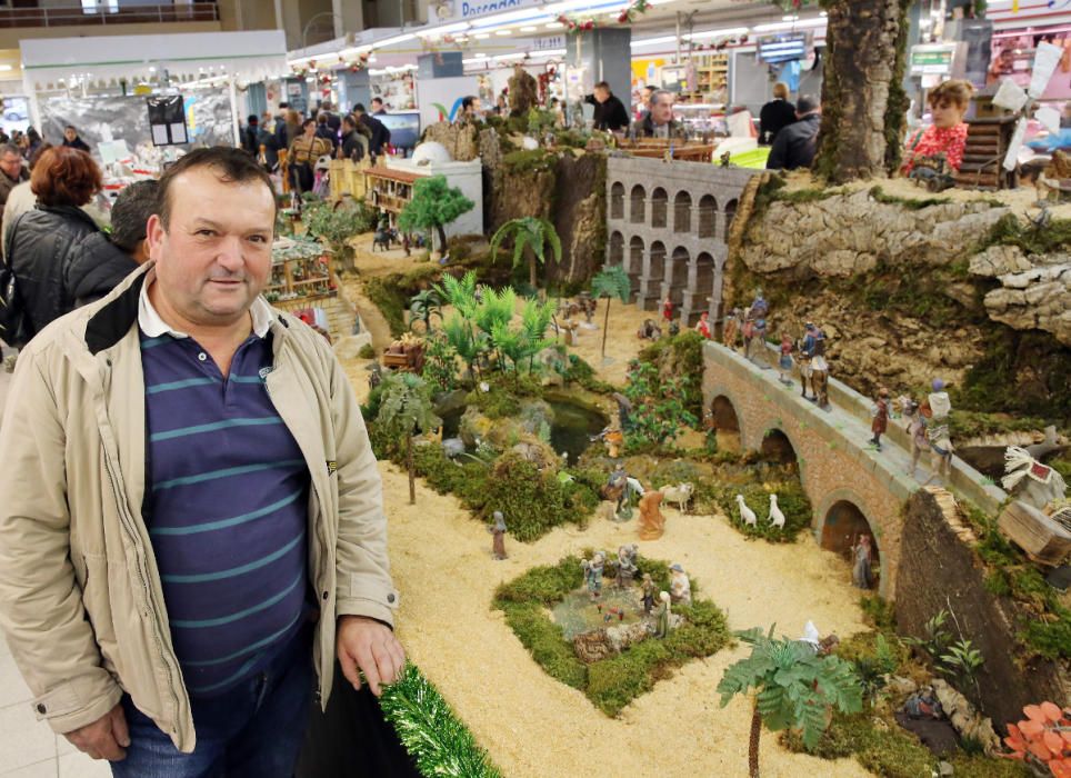 Inauguración del Belén del Mercado de Teis