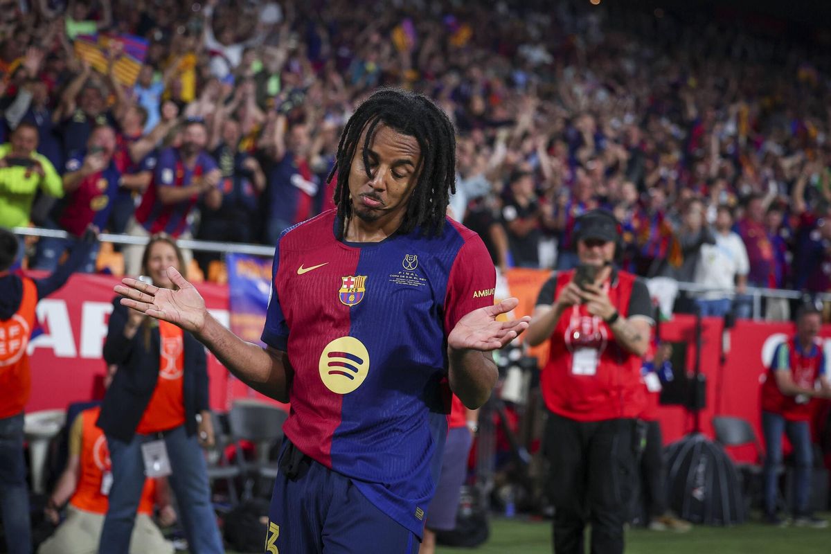 Jules Koundé celebra el gol decisivo de la final de Copa ante el Madrid.