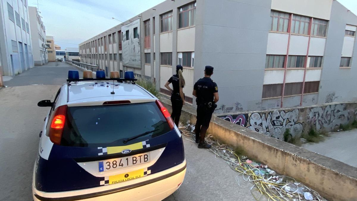 Patrulla de la Policía Local de Elche, en imagen de archivo