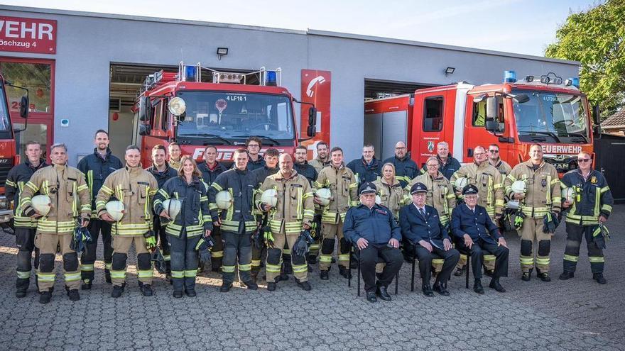 Bomberos de Alemania en la fiesta de las paellas de Benicàssim