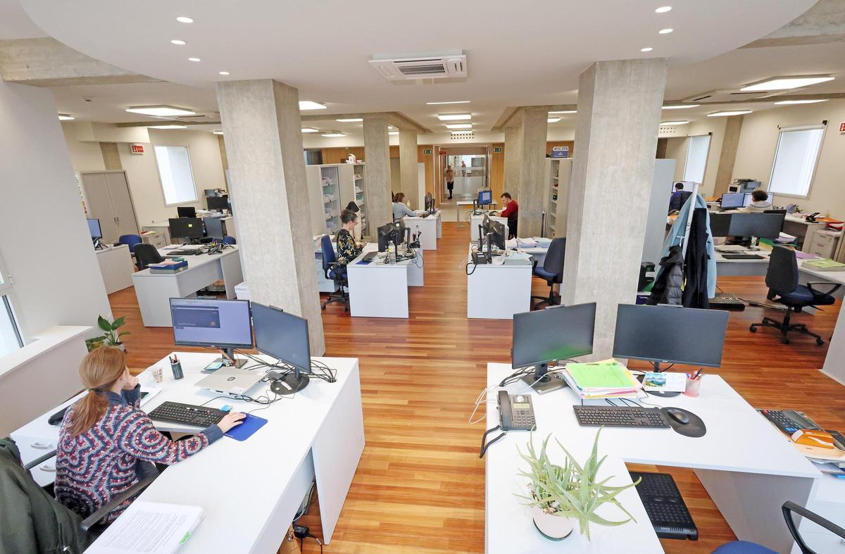 La nueva ley eliminó los juzgados estancos para crear una gran oficina judicial que en Vigo agrupa a 395 letrados judiciales y funcionarios.