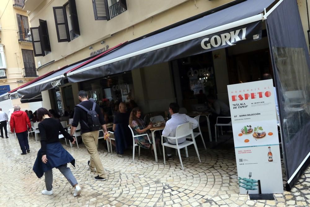 Cartel de la ruta en el restaurante Gorki.