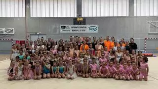Siero, la "pequeña meca de la gimnasia rítmica" celebra el talento de su cantera en la gala de fin de curso