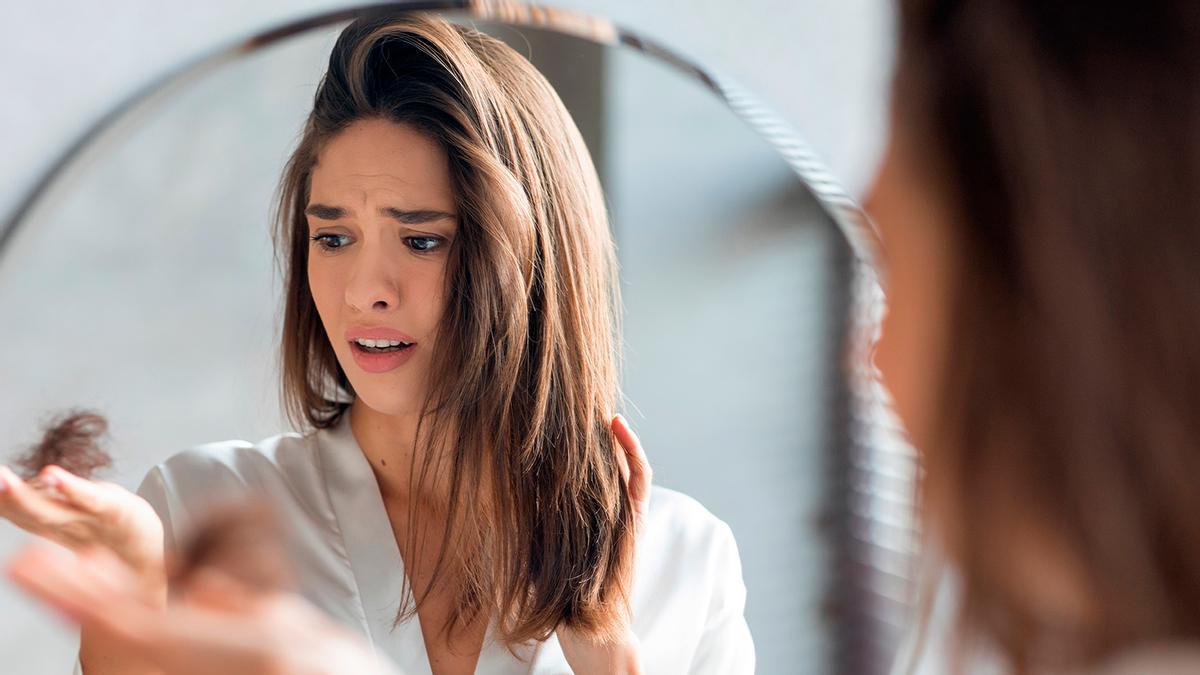 MASAJE PELO | El masaje que hacer por la noche para evitar que se te caiga el pelo: solo dos minutos