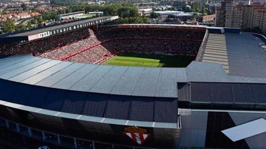 Imagen aérea de El Molinón, en cuyos palcos hacía negocios &quot;El Patatero&quot;, que decía querer comprar el Sporting.