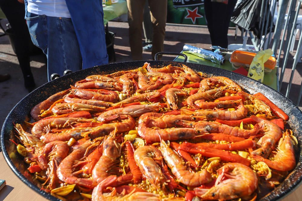 Miles de vecinos de Torrevieja disfrutan del Día de las Paellas en el recinto ferial con motivo de las fiestas patronales de La Purísima2018