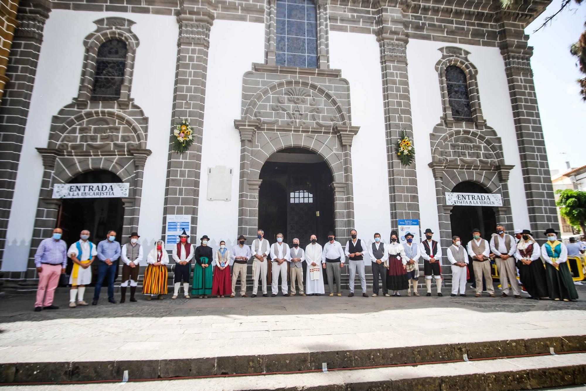 Ofrenda simbólica de los ayuntamientos de Gran Canaria a la Virgen del Pino (07/09/2021)