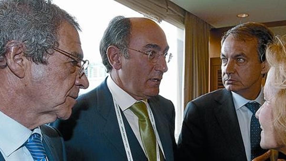 El presidente de Iberdrola, Ignacio Sánchez Galán (segundo por la izquierda), en Seúl en el 2010 junto a los entonces presidente del Gobierno, José Luis Rodríguez Zapatero; vicepresidenta, Elena Salgado; y presdiente de Telefónica, César Alierta.