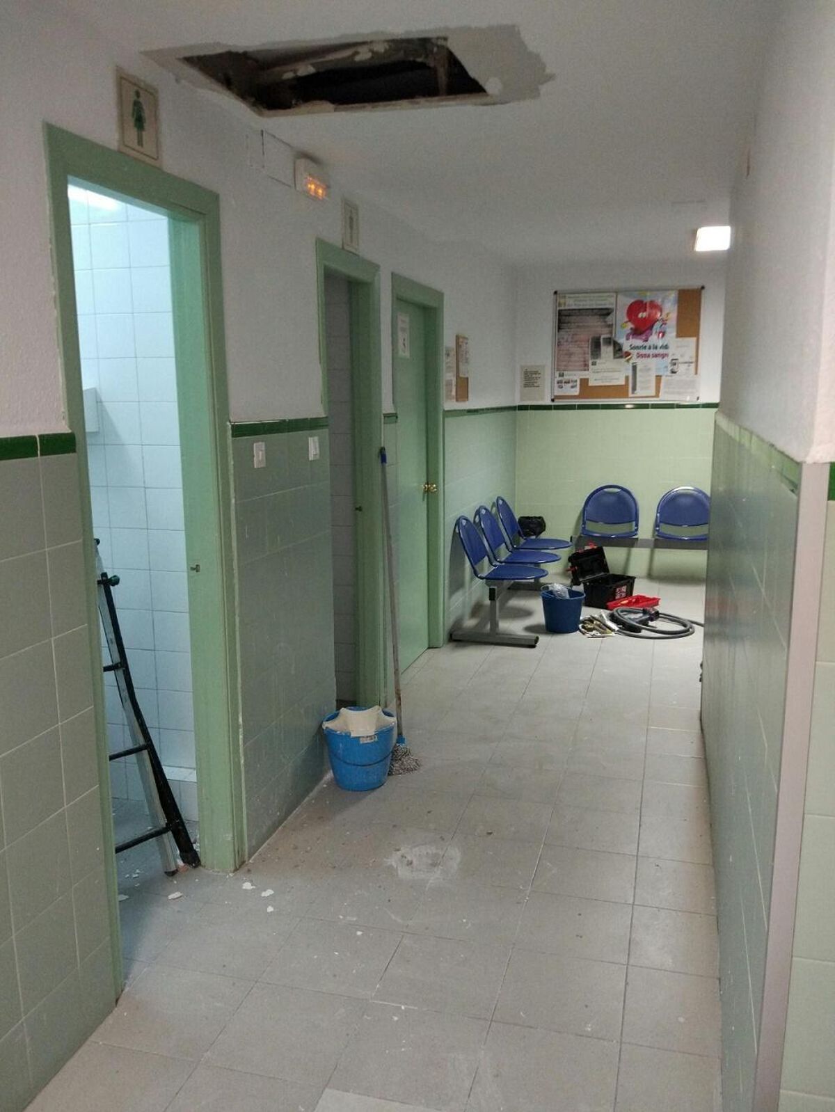 Desperfecto registrado ayer en el consultorio de Cártama.
