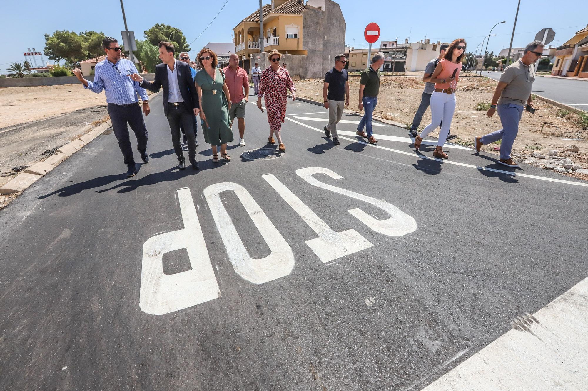 Granja estrena asfaltado entre Juan Carlos I y calle Serranos