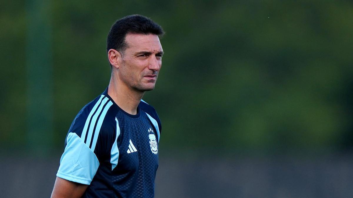 Lionel Scaloni, en un entrenamiento de la selección argentina antes de su debut en el Mundial.