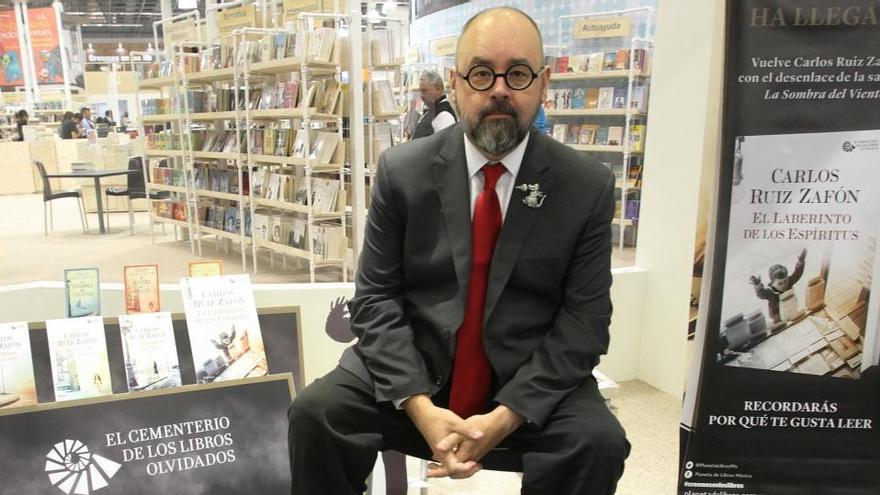 Carlos Ruiz Zafón muere a los 55 años