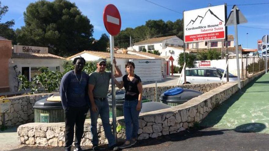 Arruinados en Moraira por una señal de prohibido