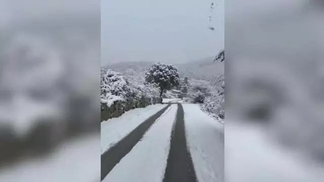 Pedro Sánchez muestra en redes su travesía en bici en medio de las nevadas de este fin de semana