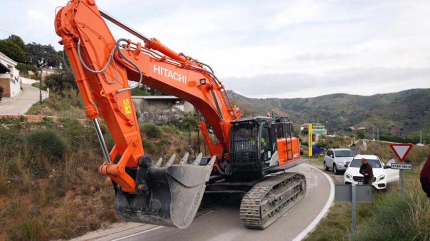 Excavan un túnel horizontal para acceder al pozo de Julen