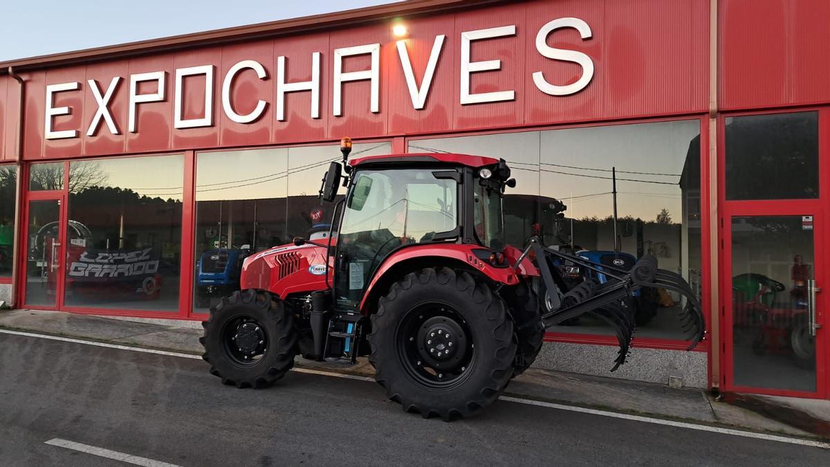 Tractor adquirido por A Illa para trabjar en las playas del municipio.