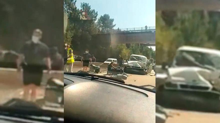 Retenciones en la A-55 a la altura de Mos tras un aparatoso accidente