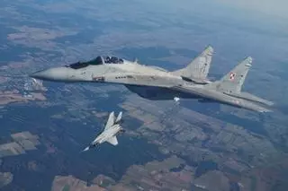 Eslovaquia enviará 13 aviones de combate a Ucrania